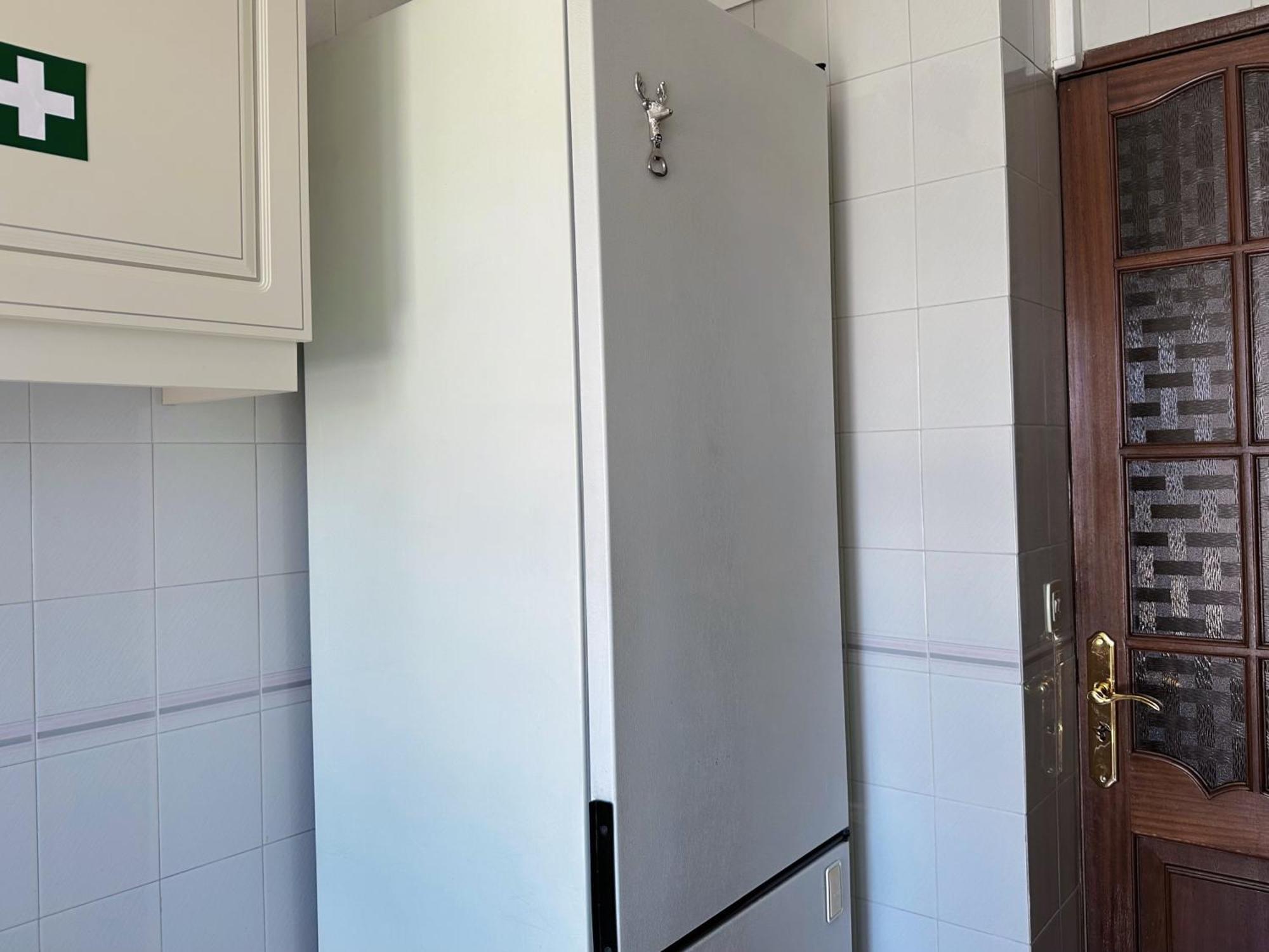 Privatunterkunft Cozy Near Metro & Airport *
